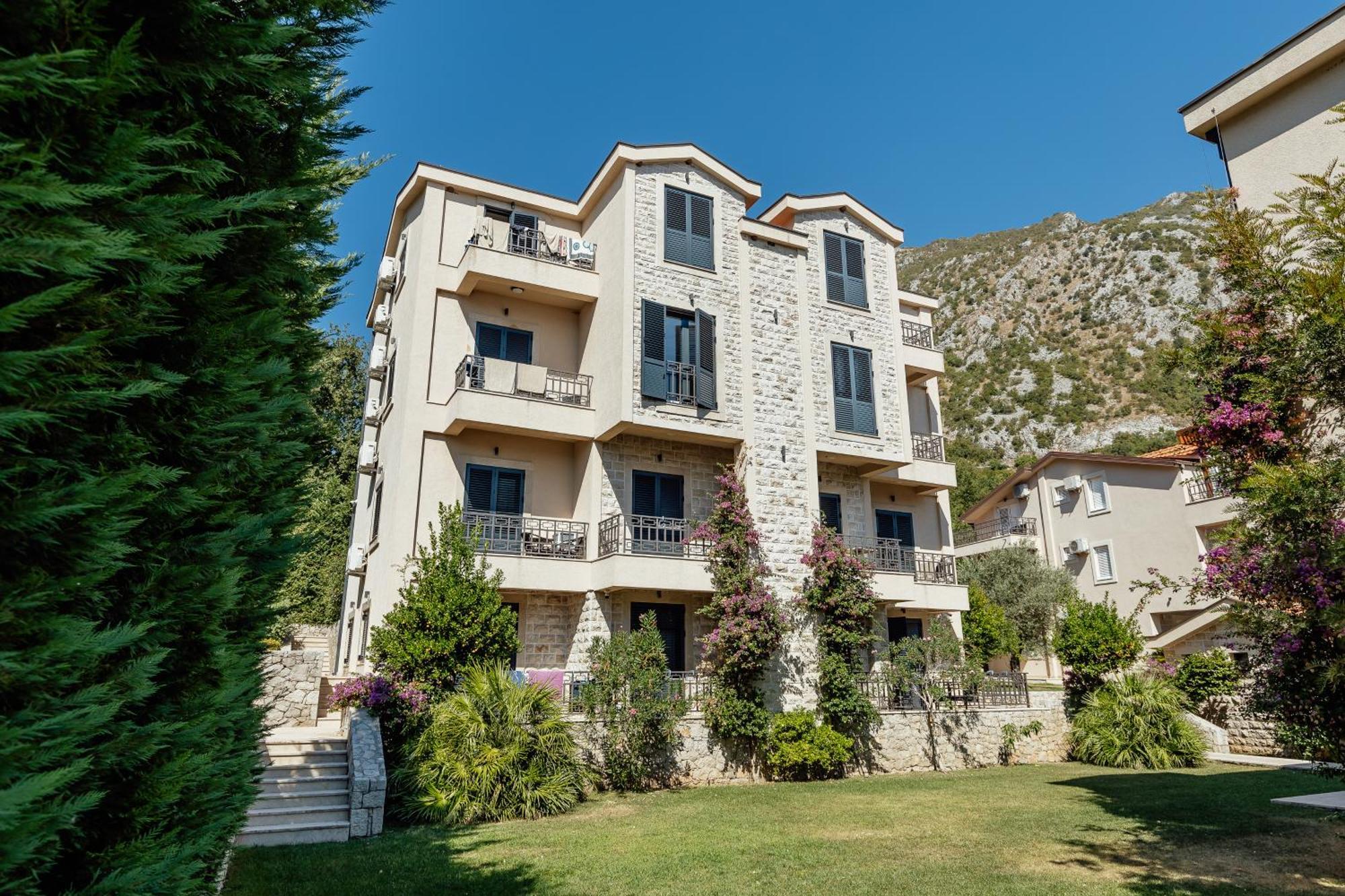 Bellezza Resort & Spa Kotor Exterior foto