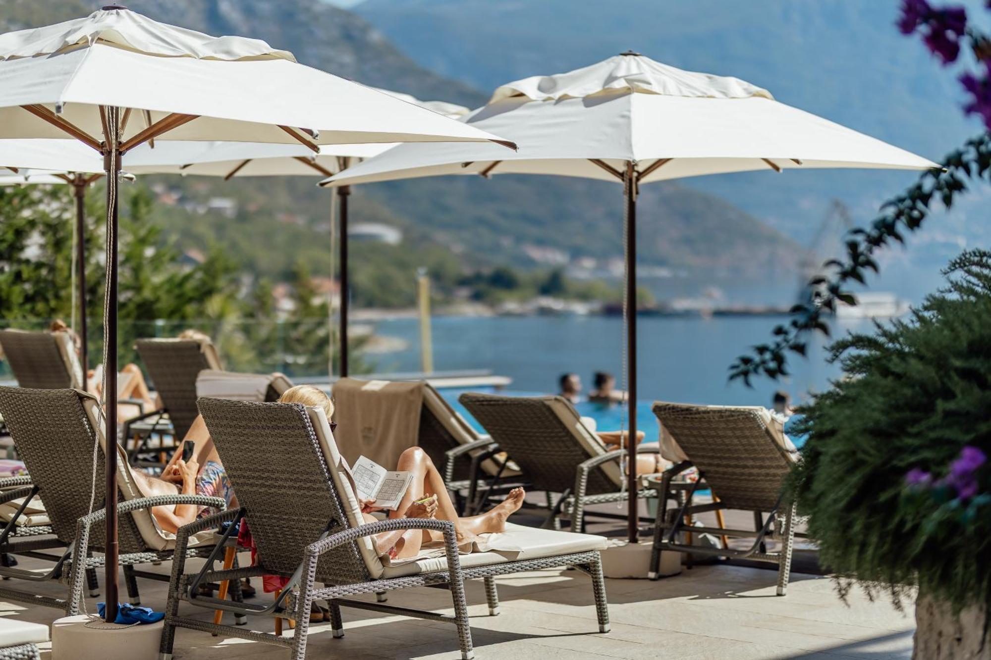Bellezza Resort & Spa Kotor Exterior foto
